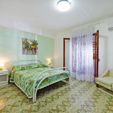 Apartment Apartment, *
